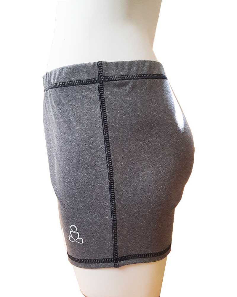 Bakasana yoga shorts with side stitch